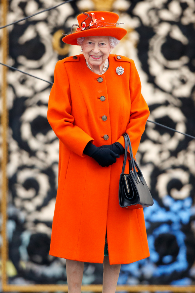 Elizabeth II : 10 tenues colorées qui nous ont marqués